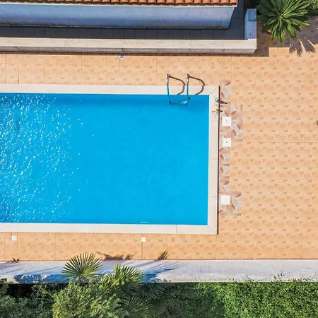 4 Bedroom Pet Friendly In Štinjan