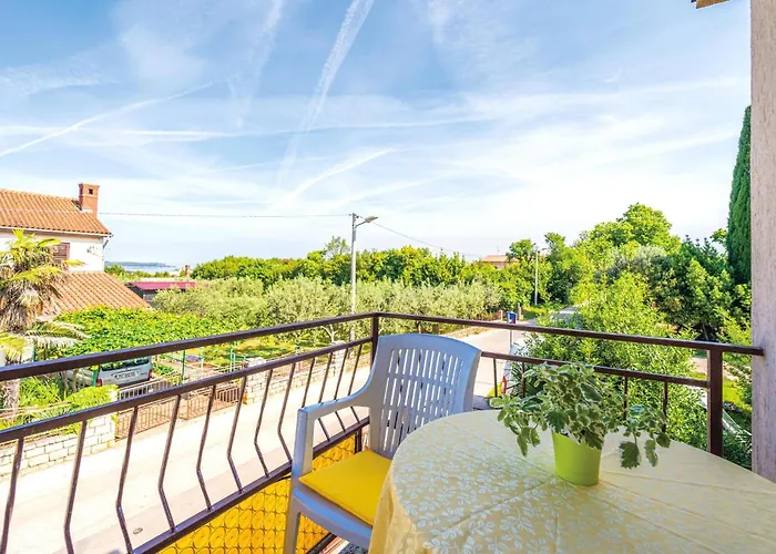 4 Bedroom Pet Friendly In * Štinjan