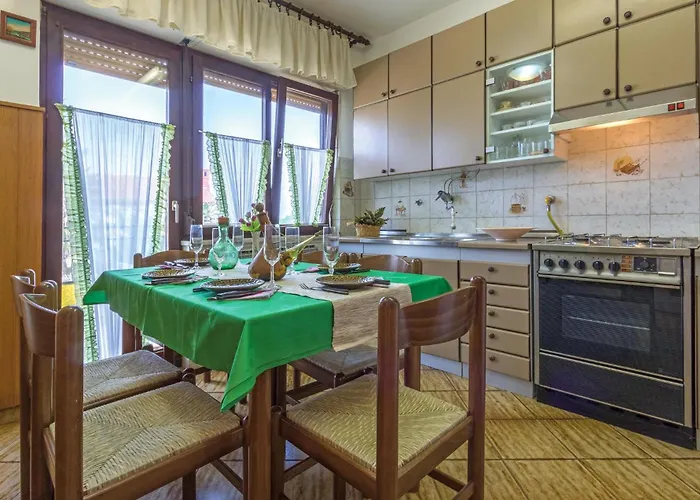 4 Bedroom Pet Friendly In Σπίτι διακοπών *