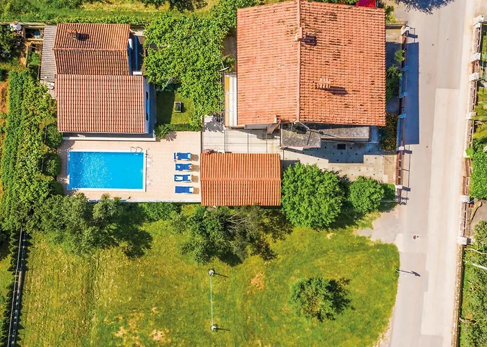 Σπίτι διακοπών 4 Bedroom Pet Friendly In *