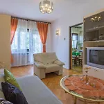 4 Bedroom Pet Friendly In 度假居 *