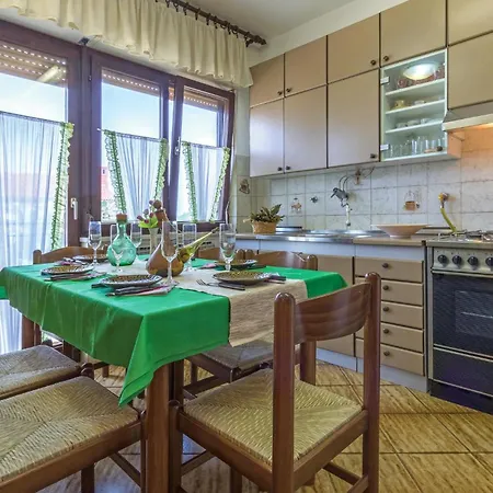 4 Bedroom Pet Friendly In Hébergement de vacances *
