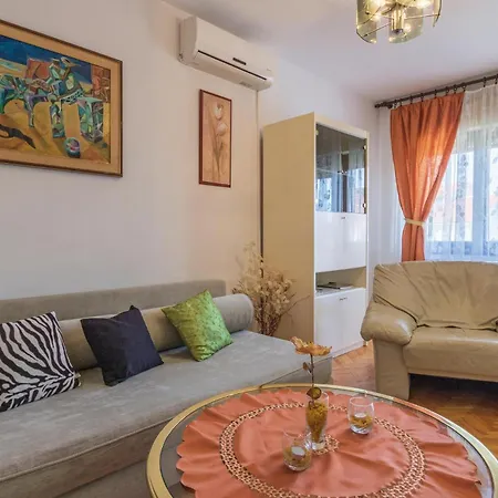 4 Bedroom Pet Friendly In Hébergement de vacances Štinjan