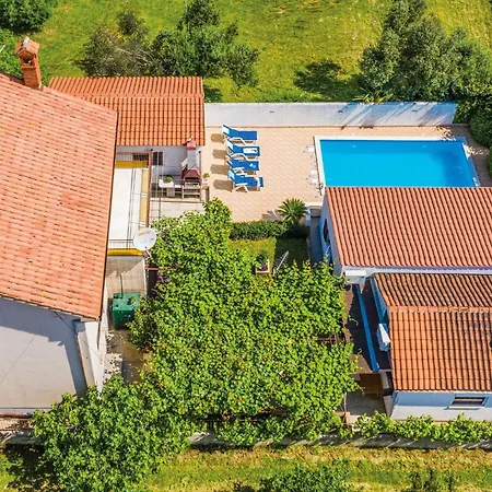 4 Bedroom Pet Friendly In Дом отдыха